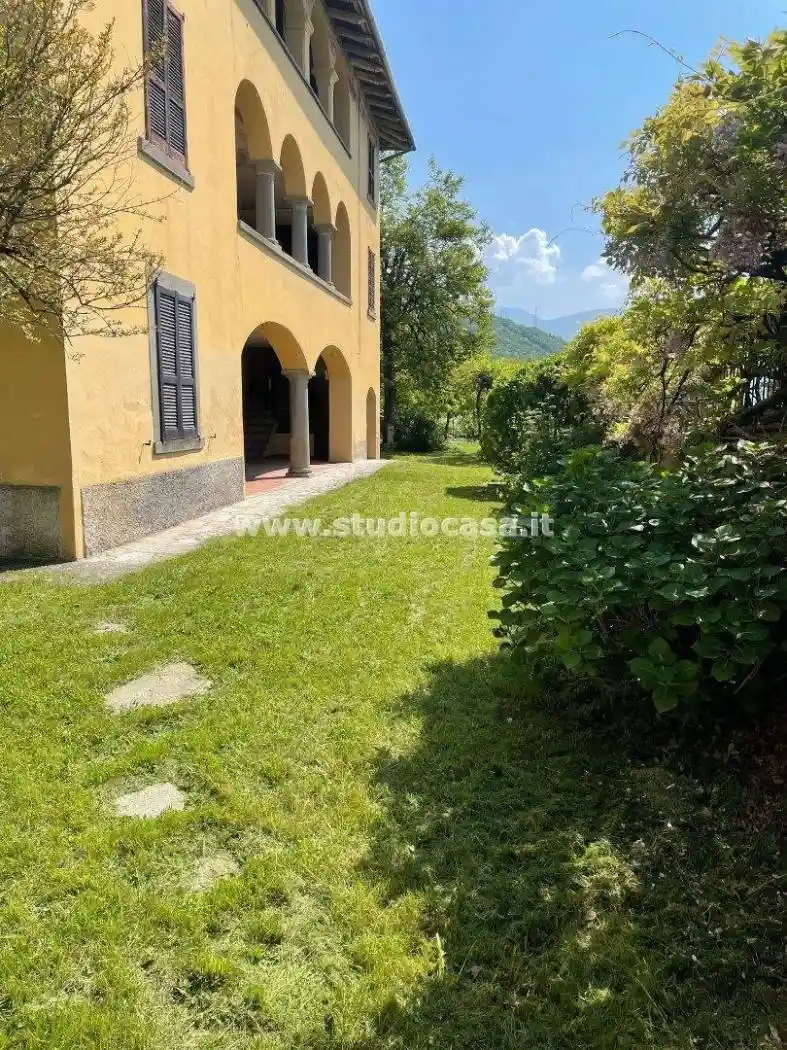 Palazzo - Edificio in vendita a Sovere