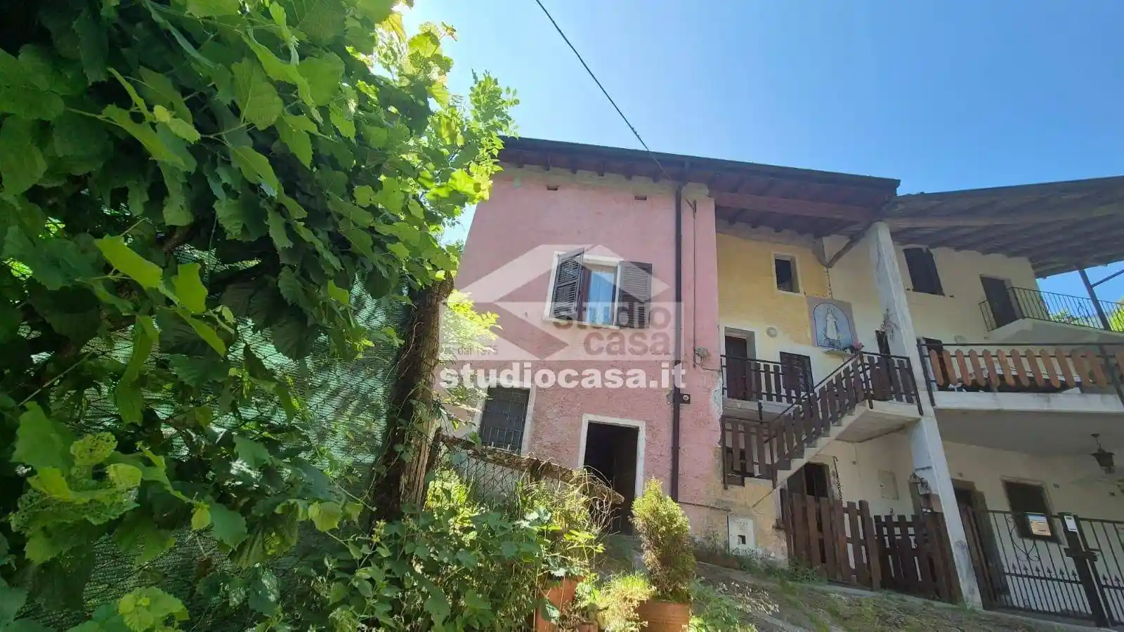 Casa indipendente in vendita a Endine Gaiano