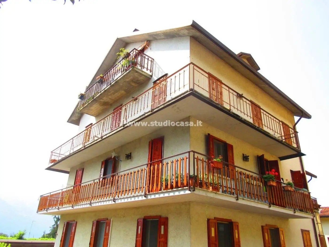 Appartamento in vendita a Rogno