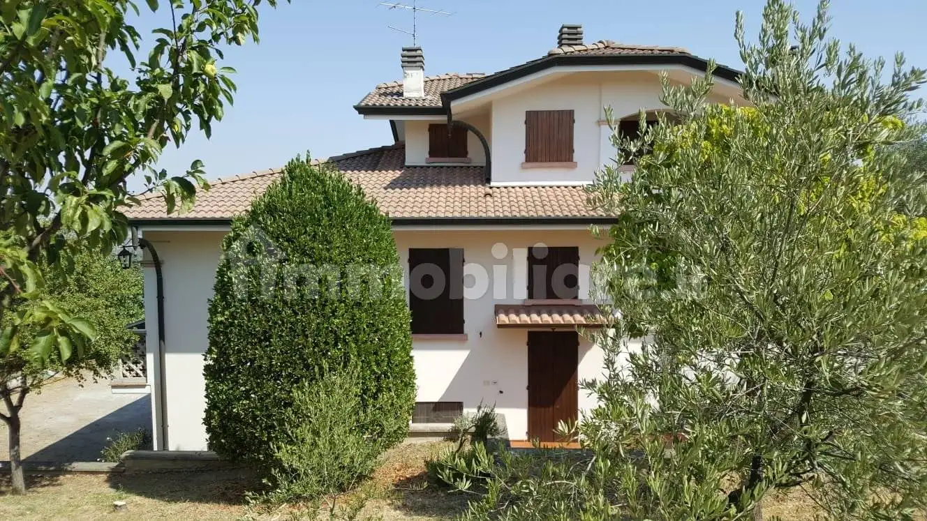 Villa in vendita a Lesignano de' Bagni