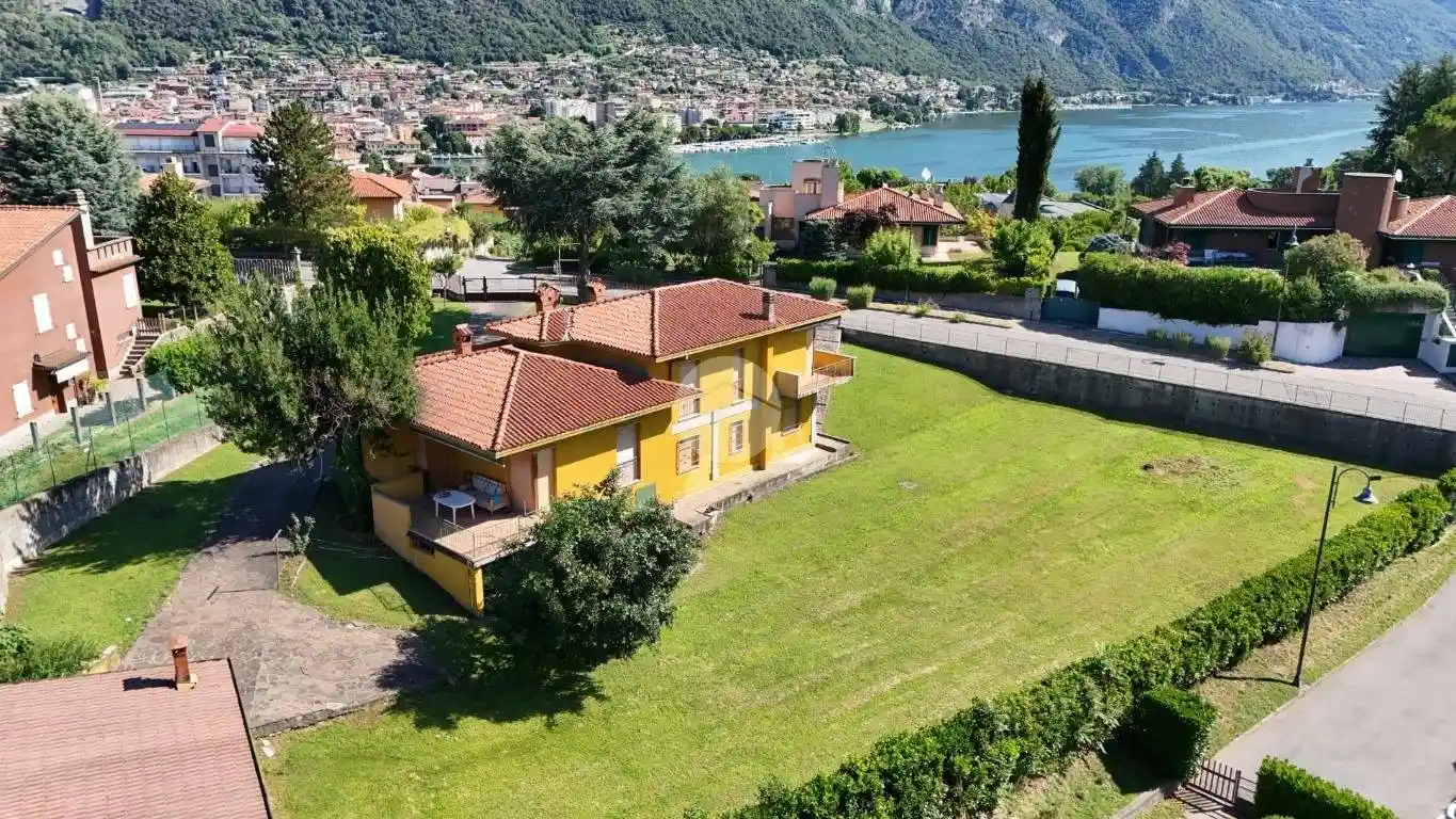 Villa in vendita a Paratico