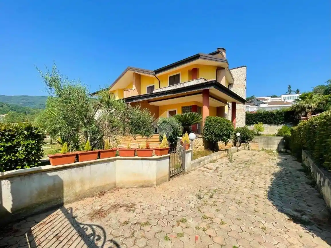 Villa bifamiliare via Carlo Marx, Centro, Mendicino - foto 3
