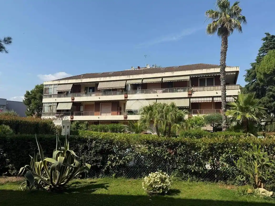 Appartamento in vendita a Vallecrosia