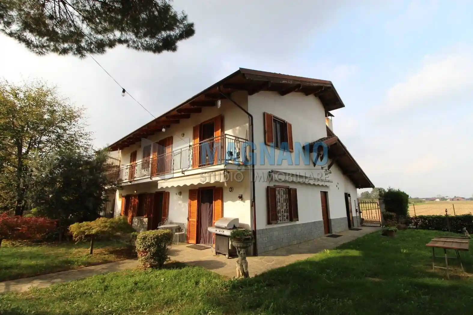 Villa in vendita a Cavour