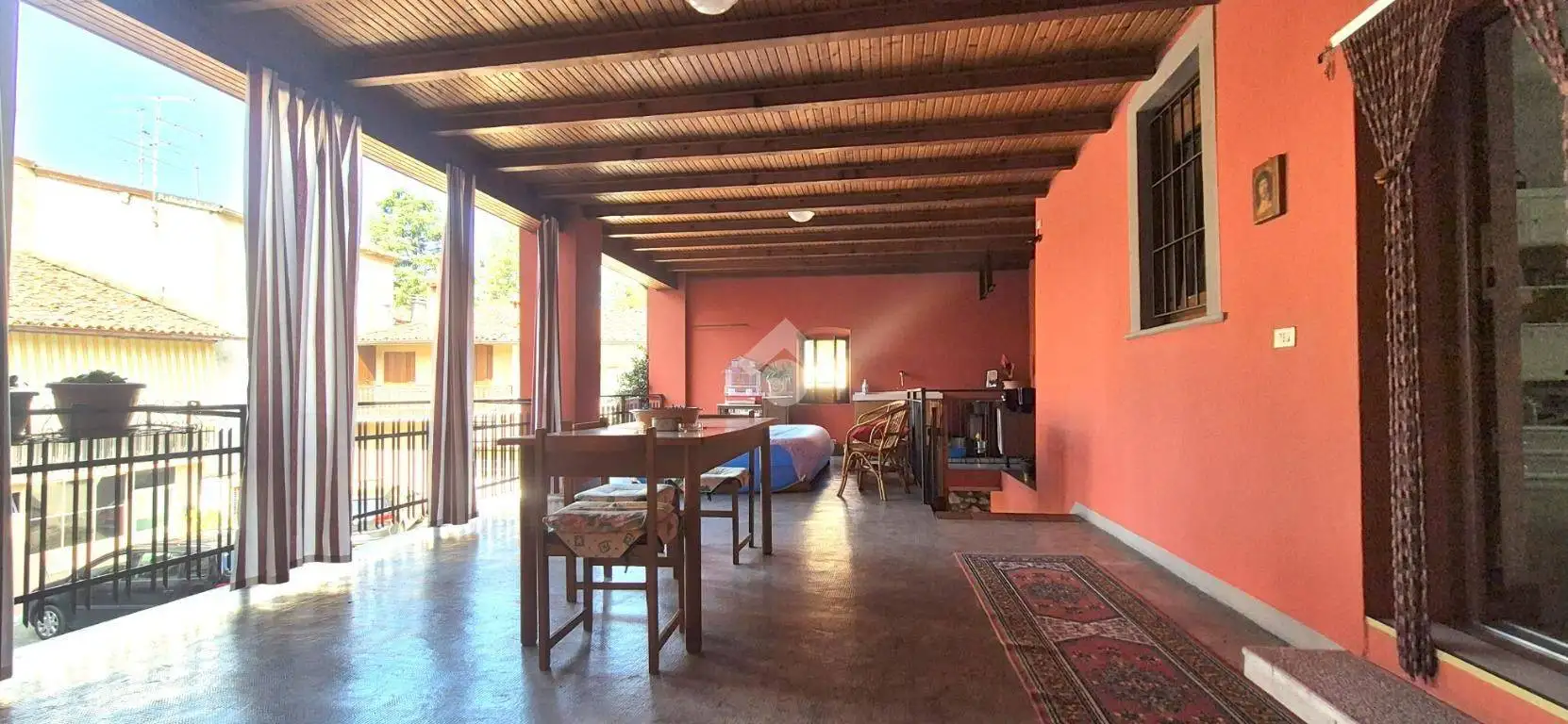 Casa indipendente in vendita a Zandobbio