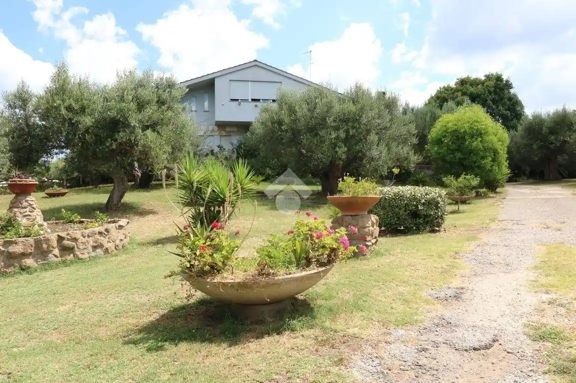 Villa in vendita a Genzano di Roma
