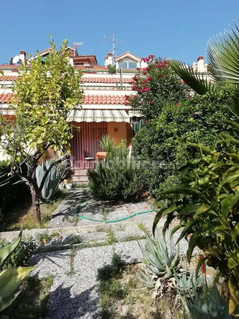 Appartamento in vendita a Vallebona