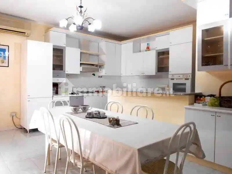 Appartamento in vendita a Laureana Cilento