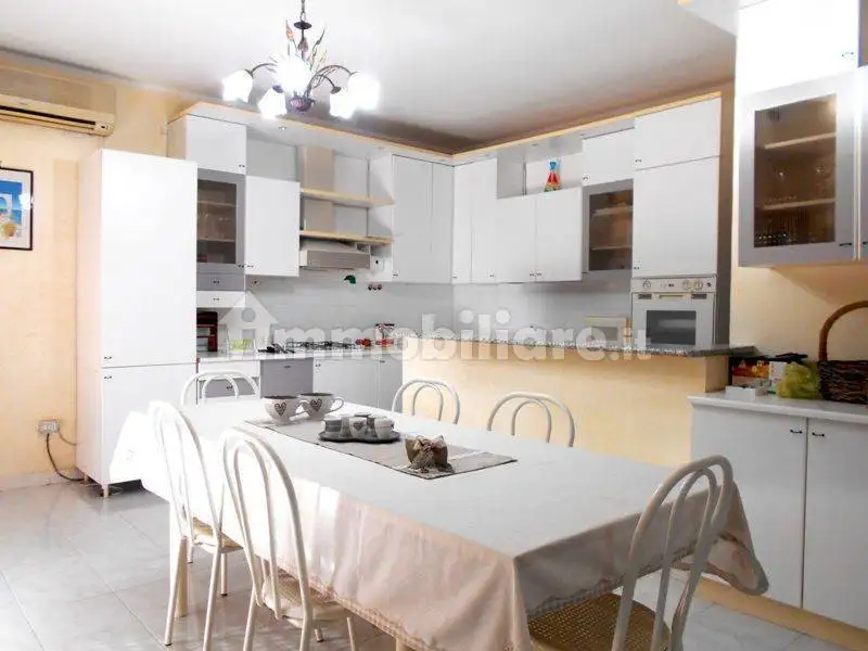 Appartamento in vendita a Laureana Cilento