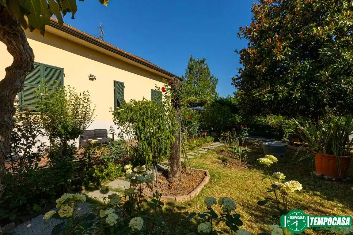 Villa in vendita a Vezzano Ligure