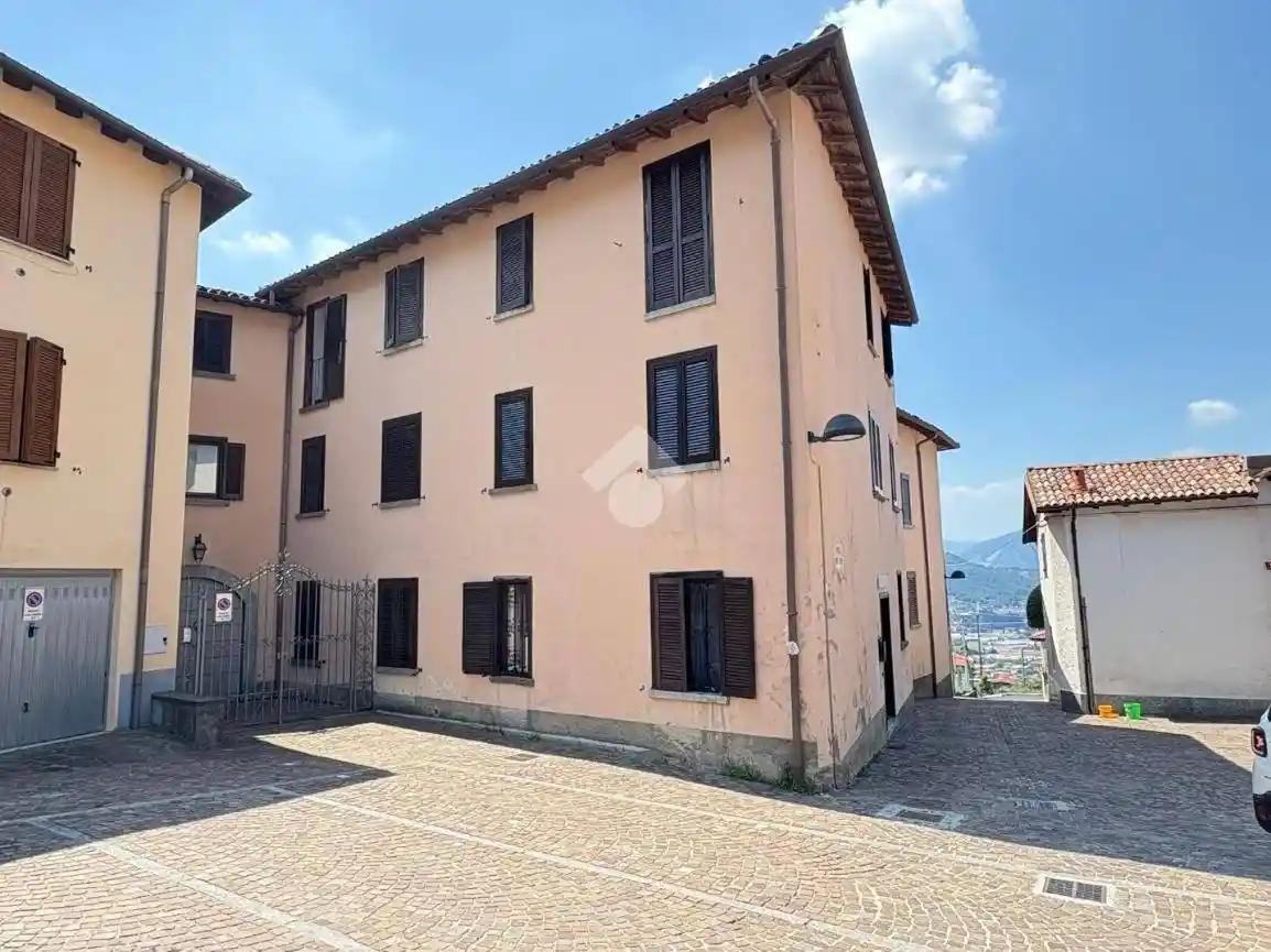 Appartamento in vendita a Calolziocorte