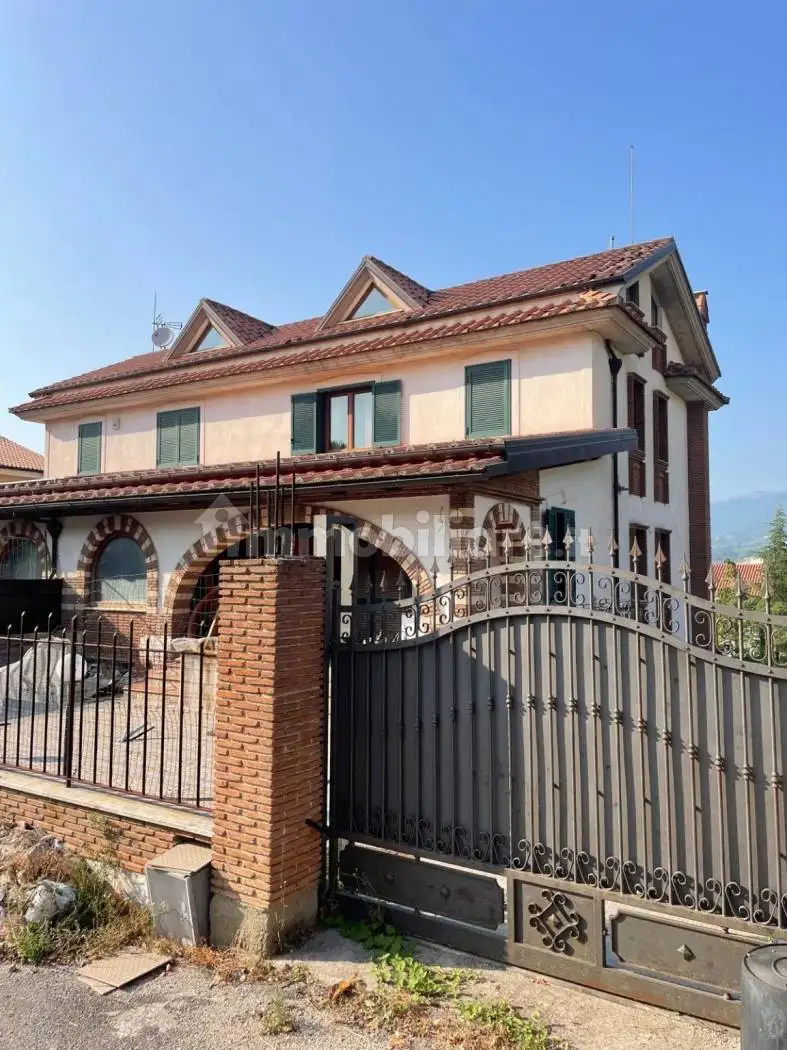 Villa in vendita a Sant'Agata de' Goti