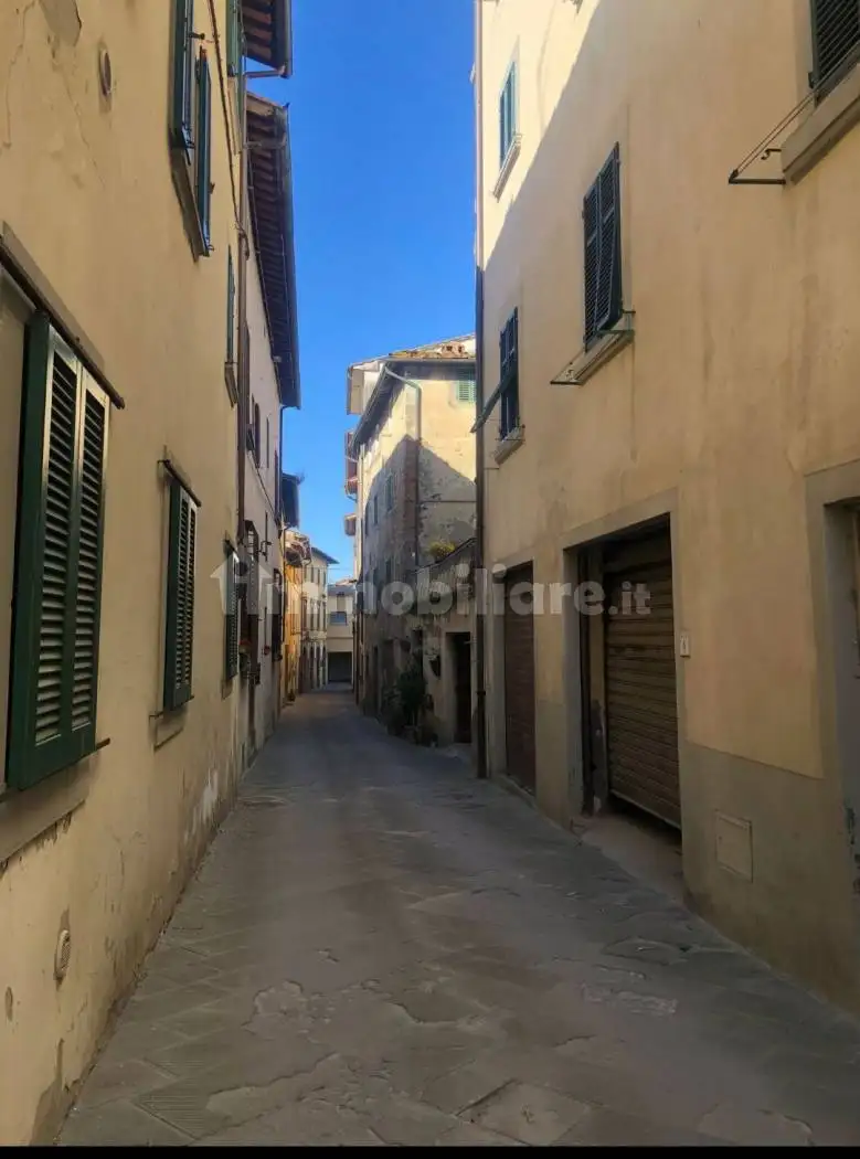 Palazzo - Edificio in vendita a Arezzo