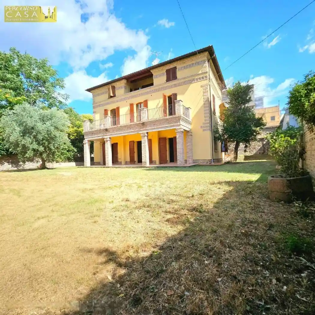 Villa unifamiliare piazzetta del Sole, Centro, Teramo - foto 4