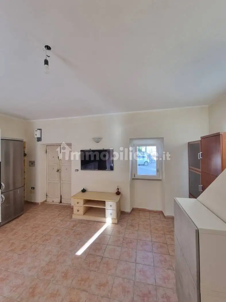 Appartamento in vendita a Sambuci