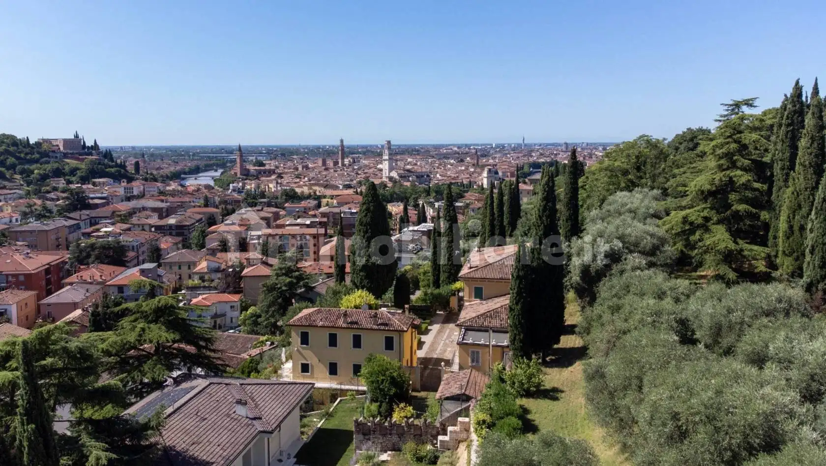 Villa in vendita a Verona