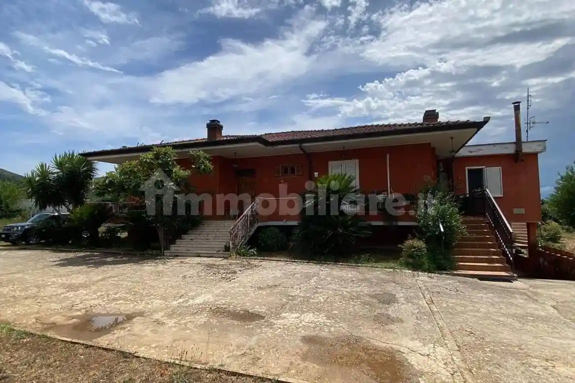 Villa in vendita a Sonnino