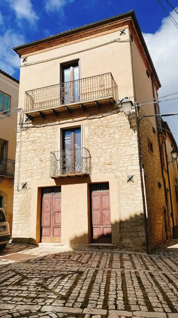 Casa indipendente in affitto a Morrone del Sannio