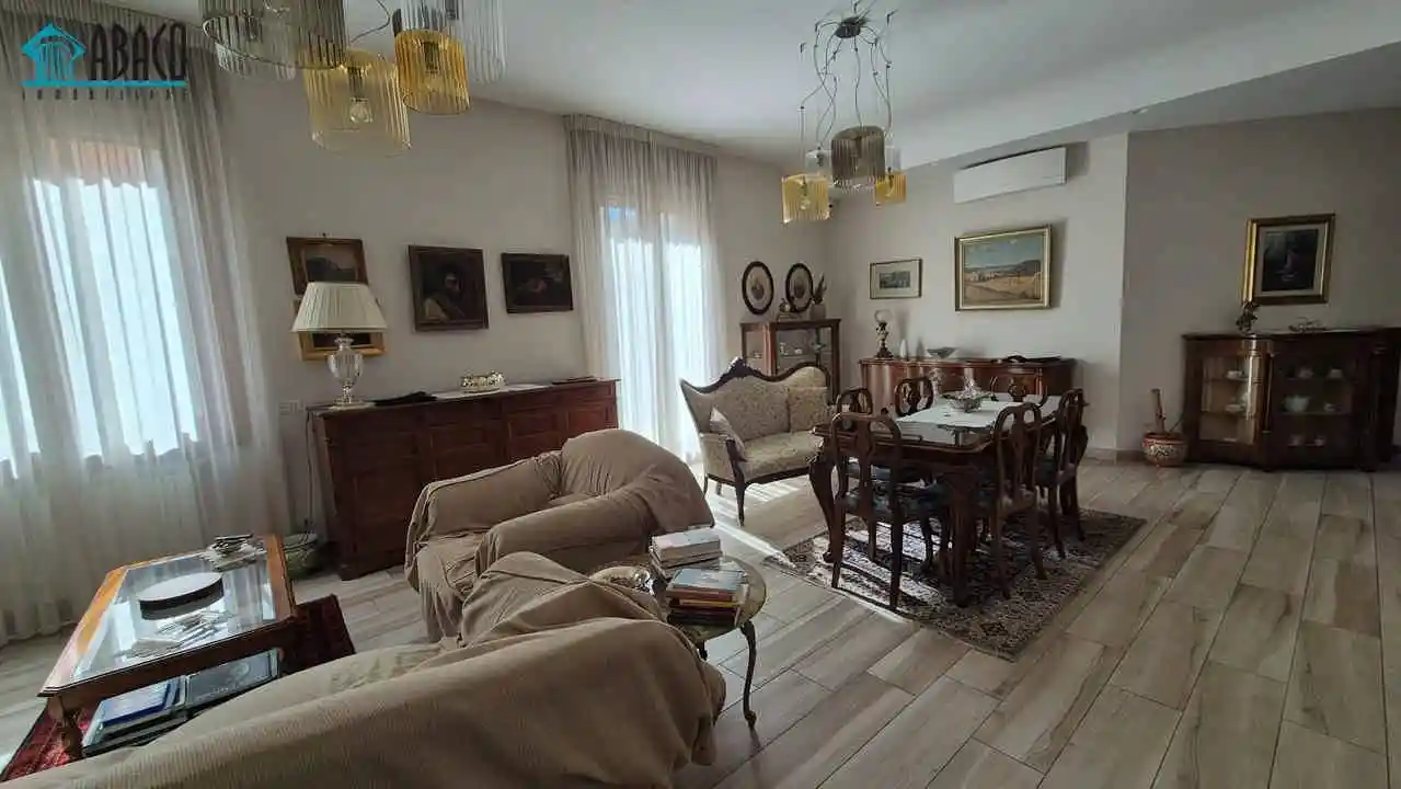 Appartamento via Dante Alighieri 26, Emanuele II, C. Colombo, Morelli e Silvati, Avellino - foto 5