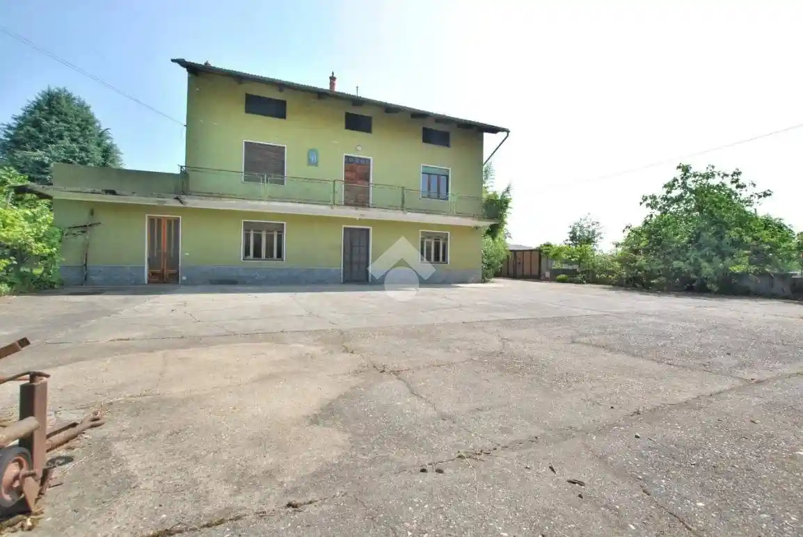 Casa indipendente in vendita a Borgo d'Ale