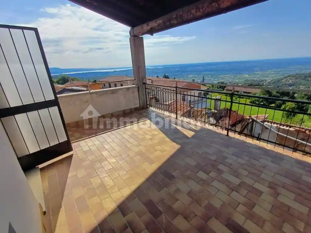 Casa indipendente in vendita a Serle