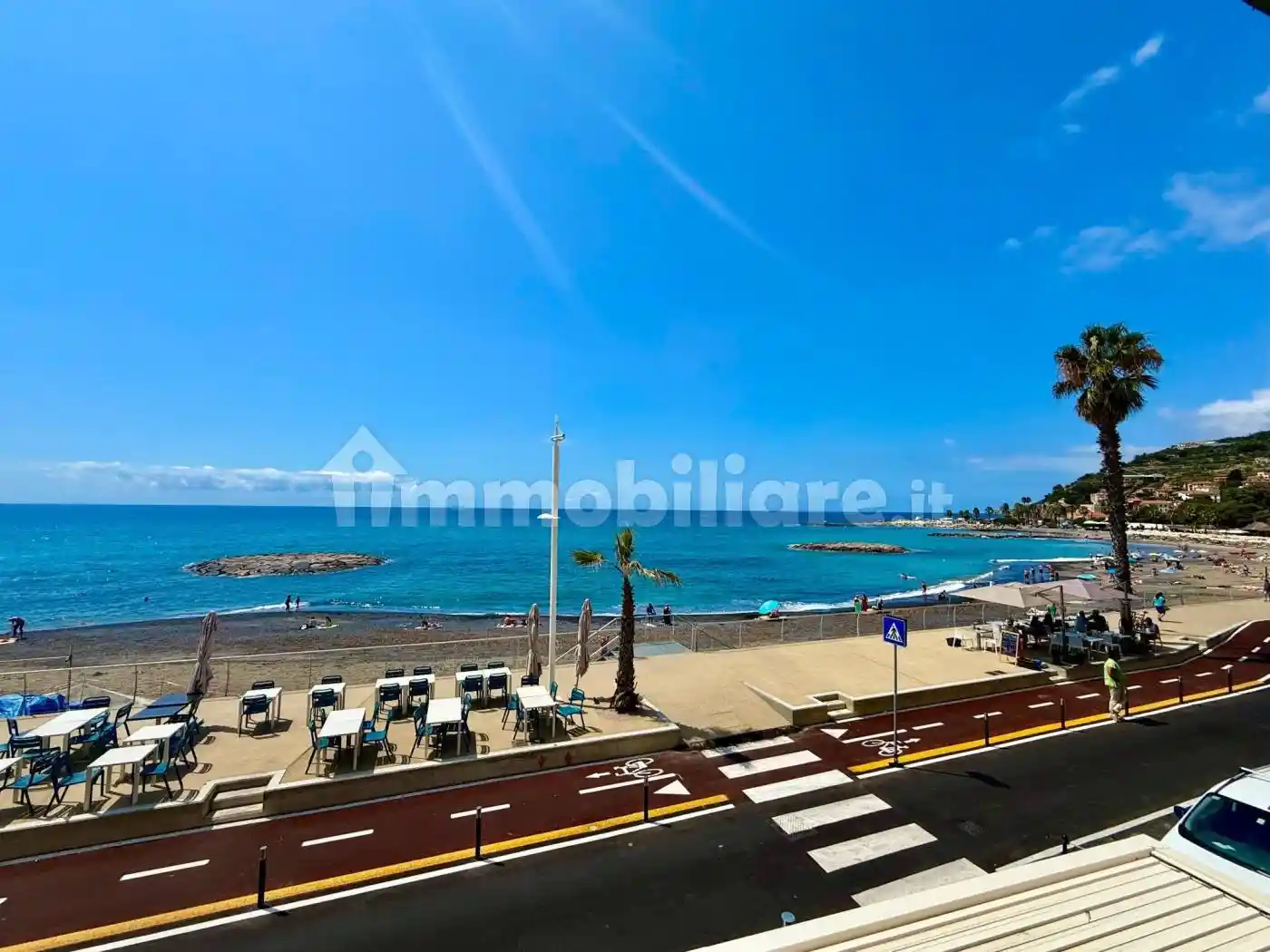 Appartamento in vendita a Imperia