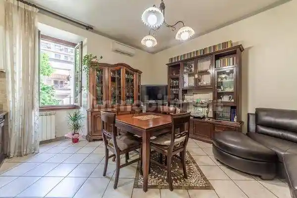 Trilocale viale Giuseppe Picchioni 11, Zona Empolitana, Tivoli - foto 2