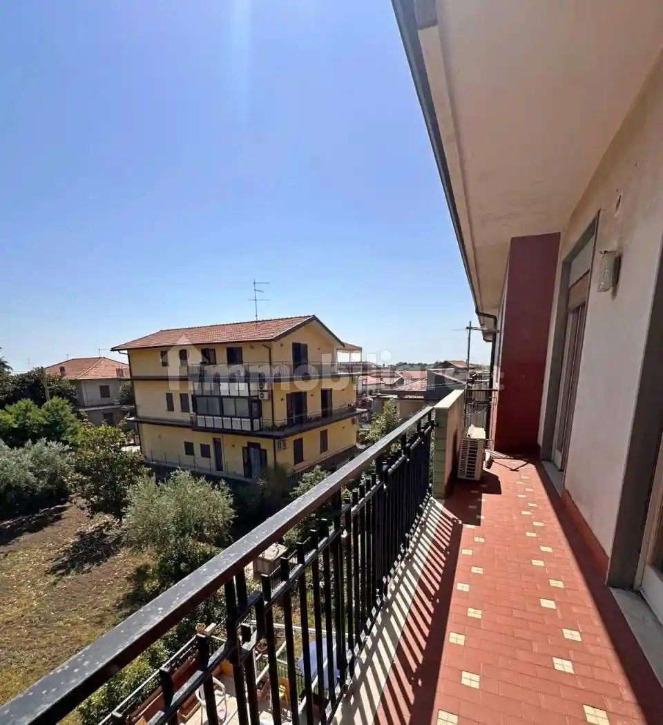 Appartamento in vendita a Pedara