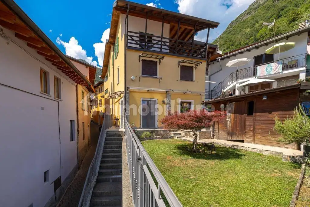 Villa unifamiliare via Sant'Antonio, Centro, Carlazzo - foto 3