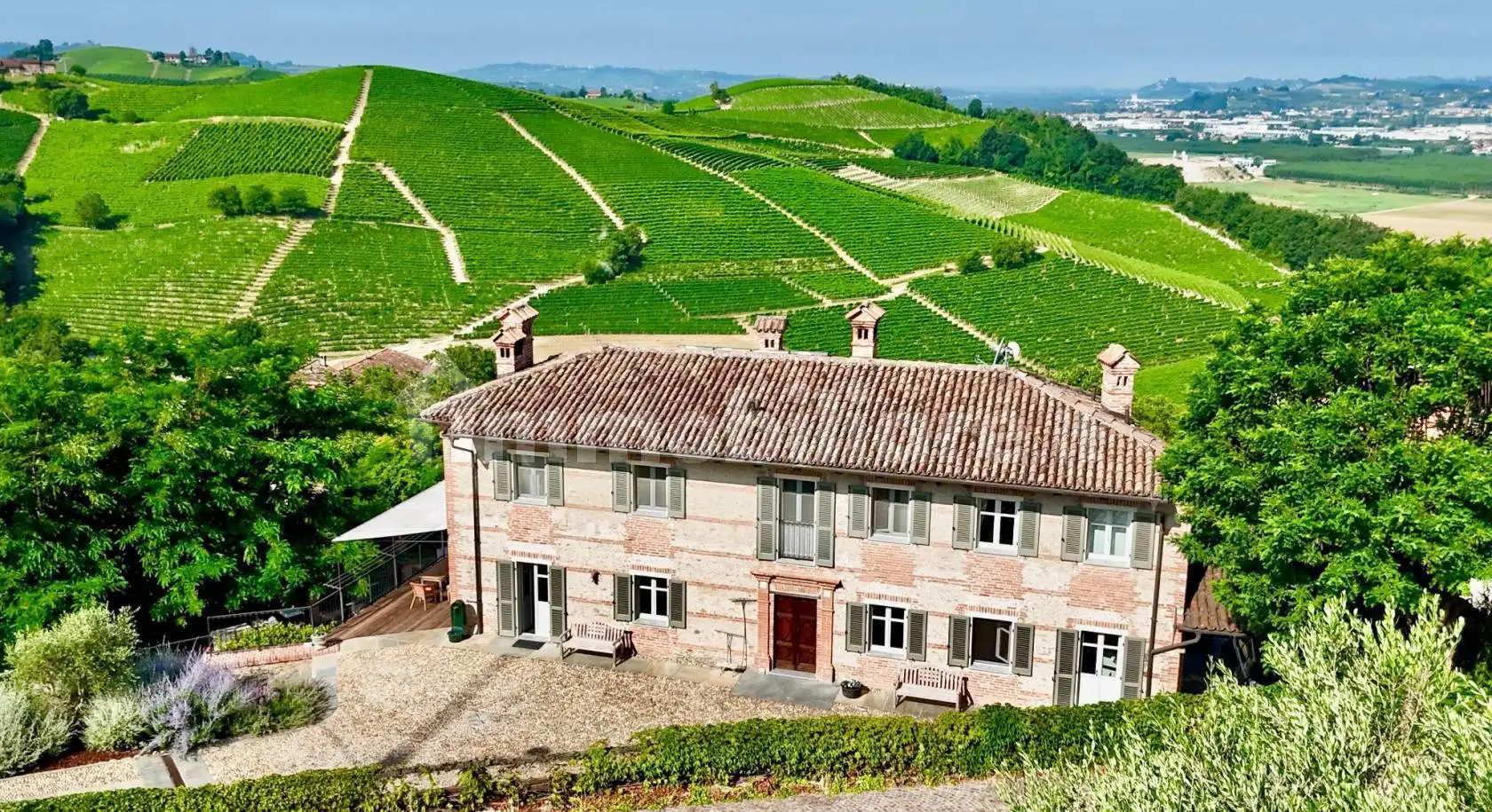 Villa in vendita a Barbaresco