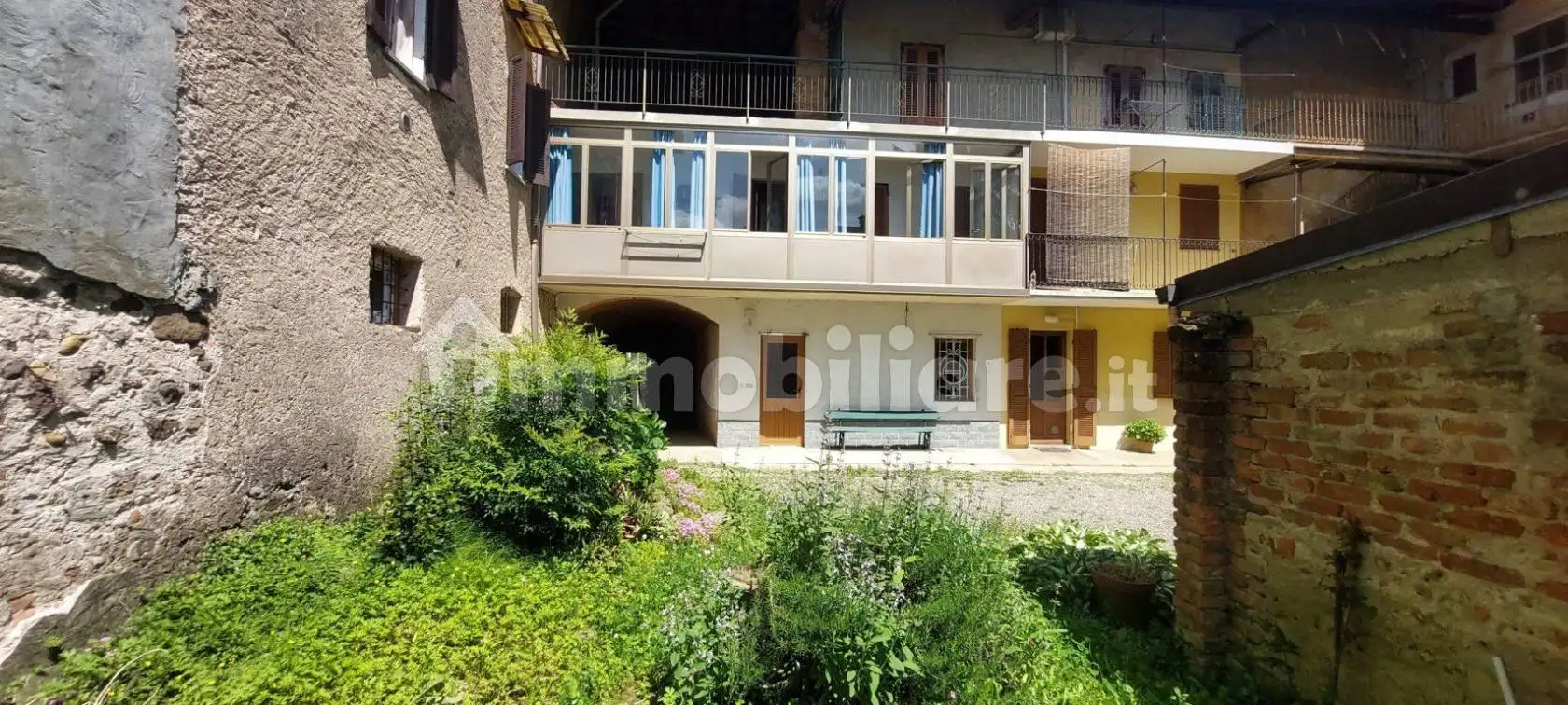 Casa indipendente in vendita a Maggiora