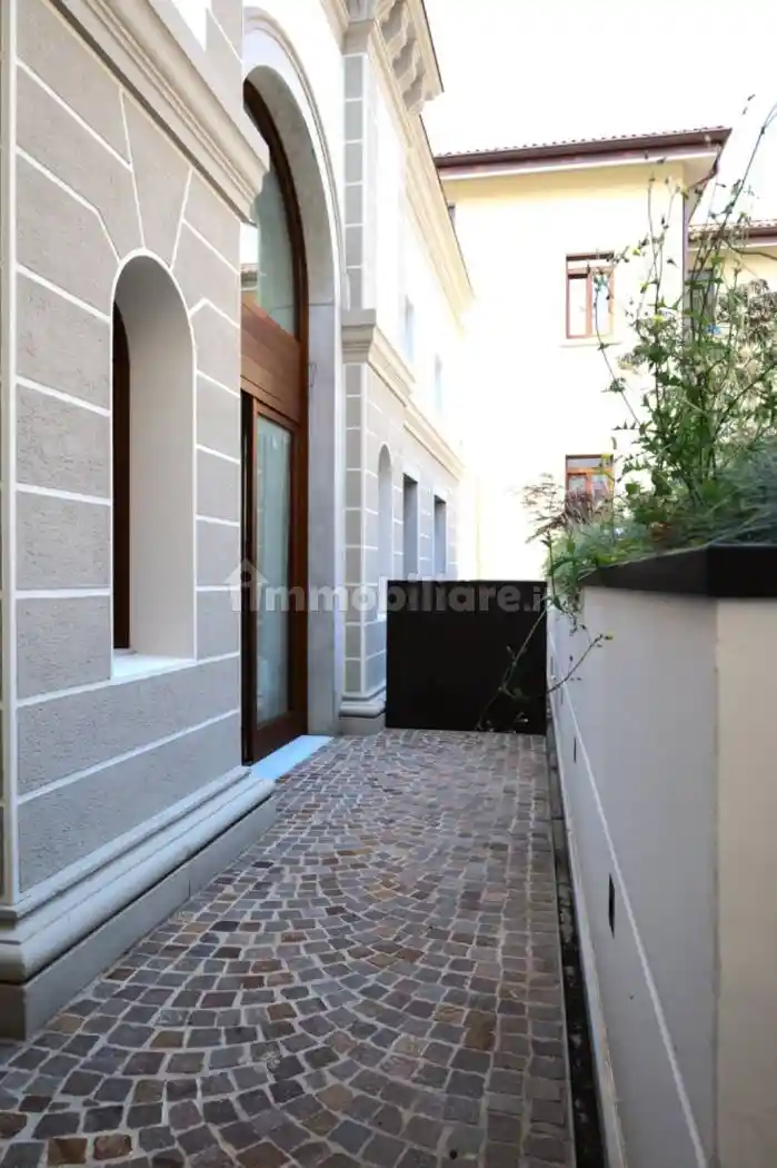 Loft via Camillo Benso di Cavour 22, Centro Storico, Udine - foto 4