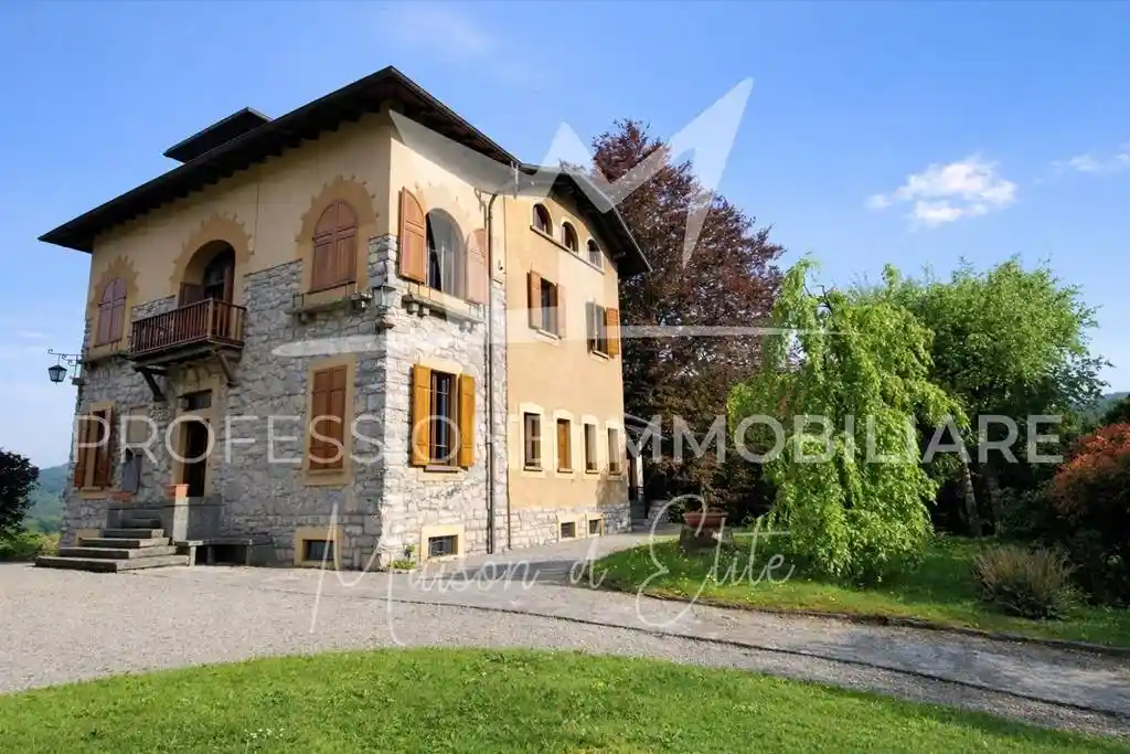 Villa in vendita a Alta Valle Intelvi