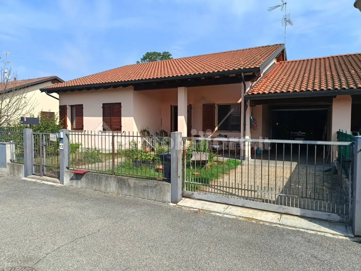 Villa in vendita a Frassineto Po