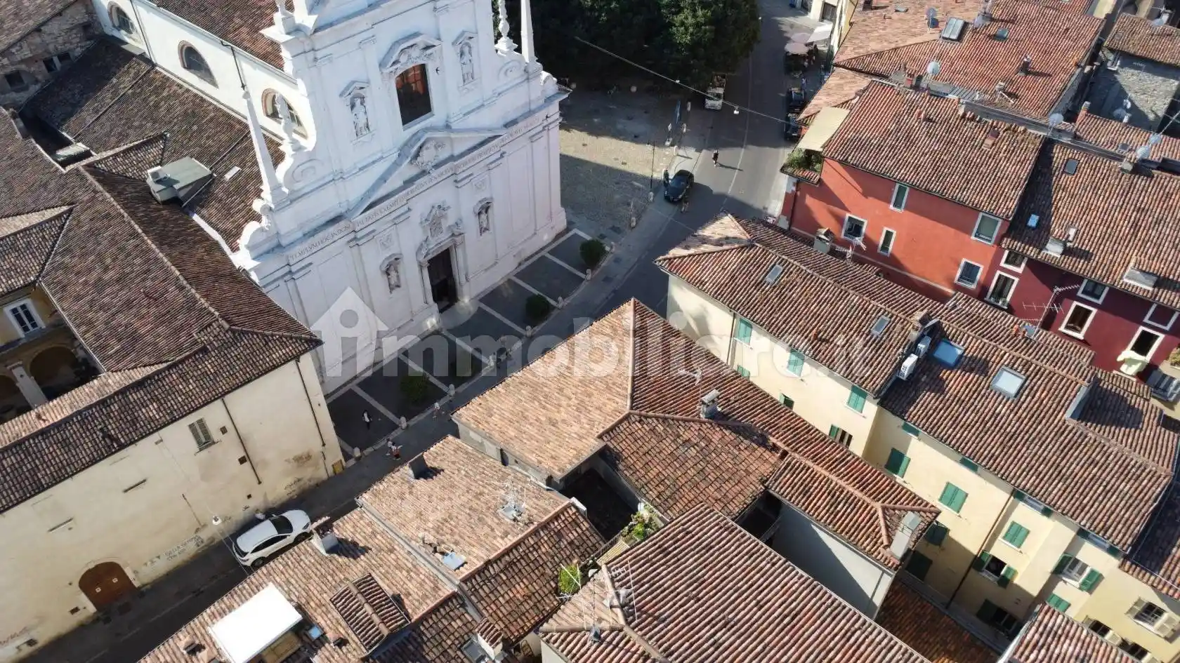 Palazzo - Edificio in vendita a Brescia
