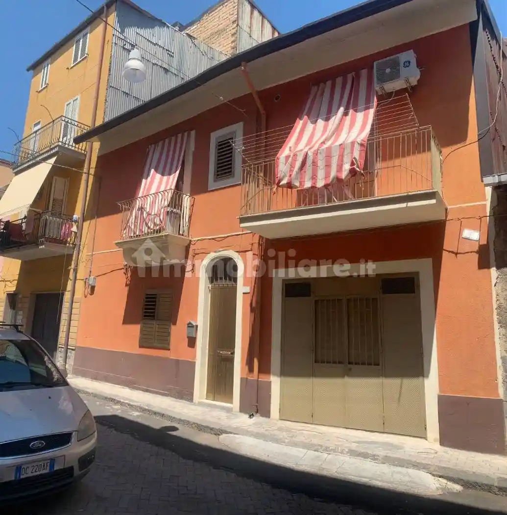 Palazzo - Edificio in vendita a Scordia