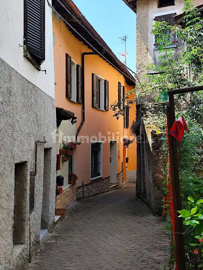 Terratetto unifamiliare 156 m², buono stato, Corrido - foto 2