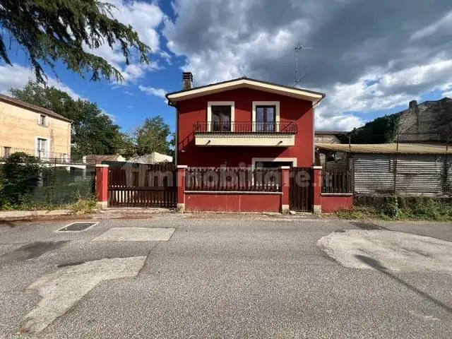 Casa indipendente in vendita a Posta Fibreno