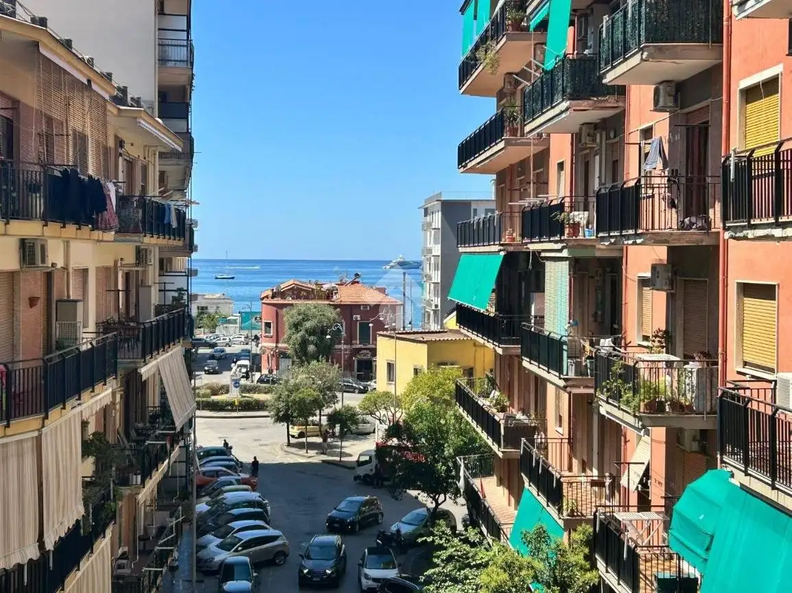 Appartamento in vendita a Salerno