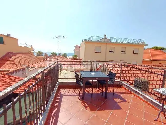 Appartamento in affitto a Spotorno