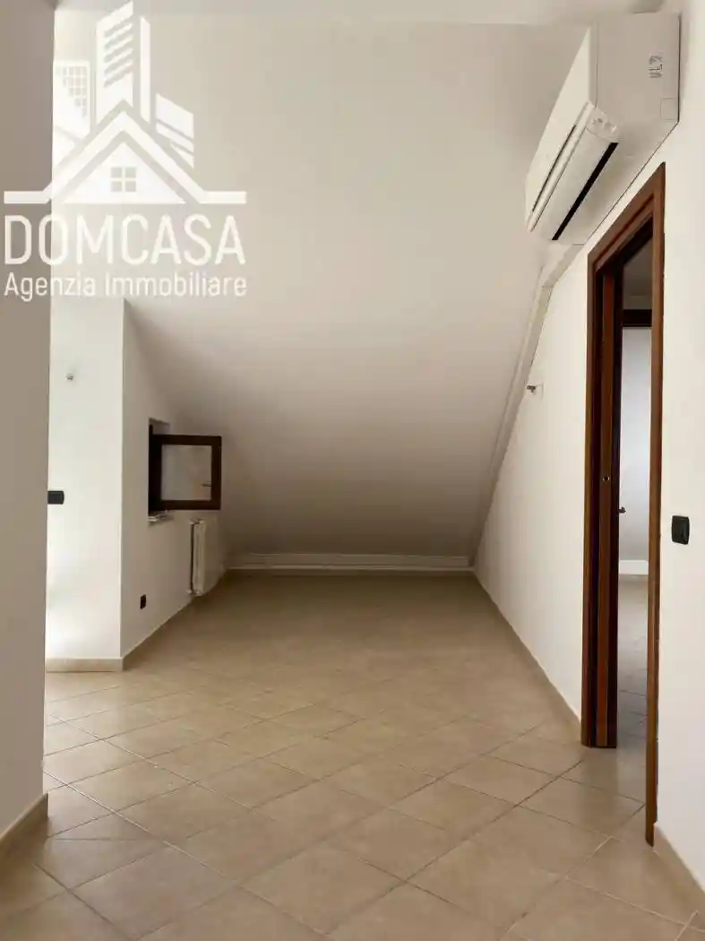 Mansarda Strada Panoramica dello Stretto 2200, Litoranea - Panoramica, Messina - foto 2