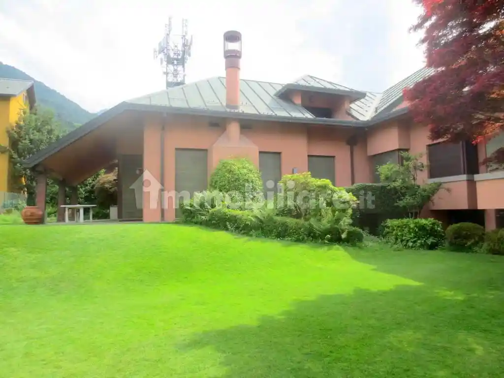 Villa in vendita a Morbegno