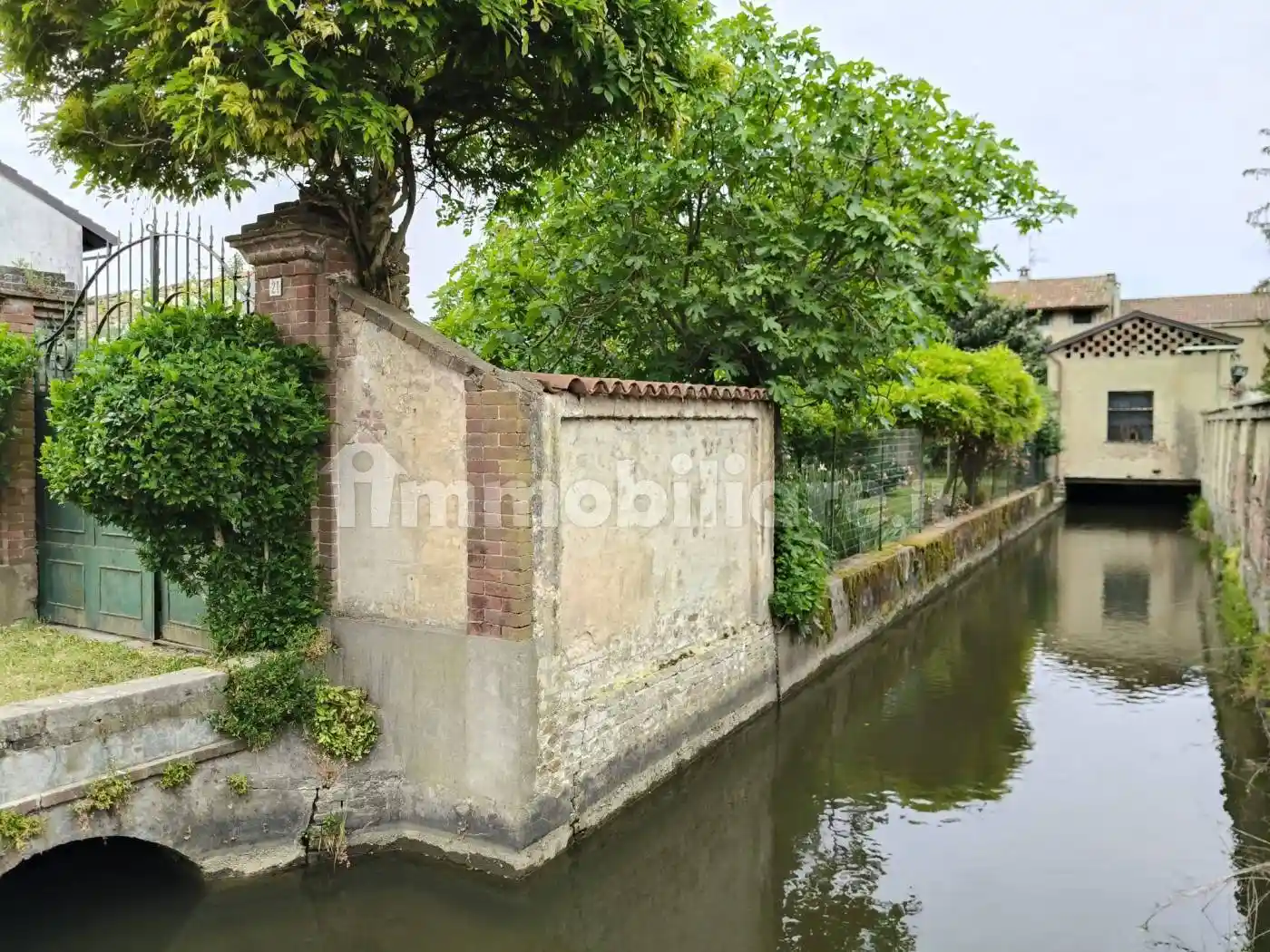 Villa in vendita a Palazzolo Vercellese