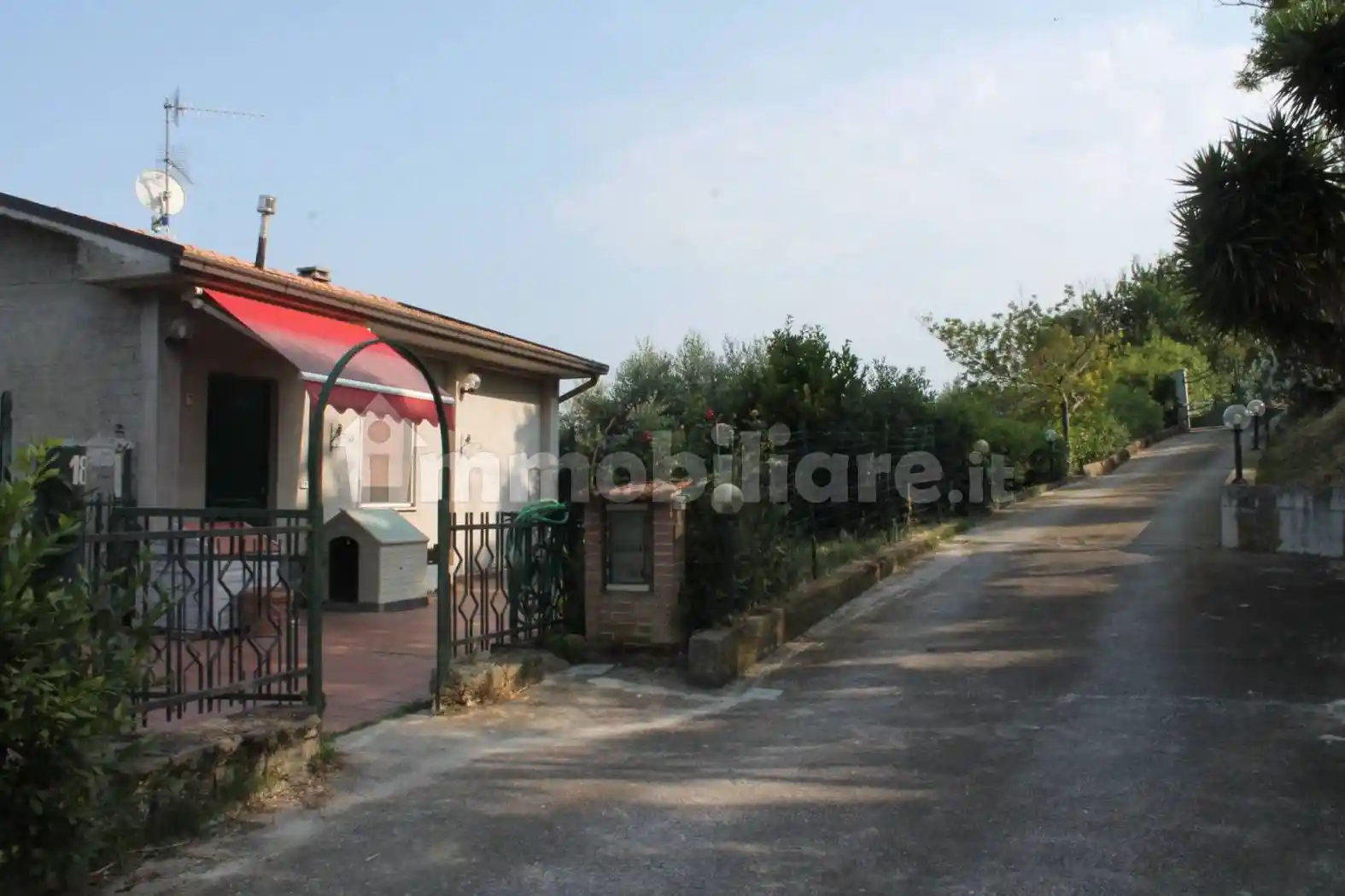 Villa in vendita a Monsampolo del Tronto