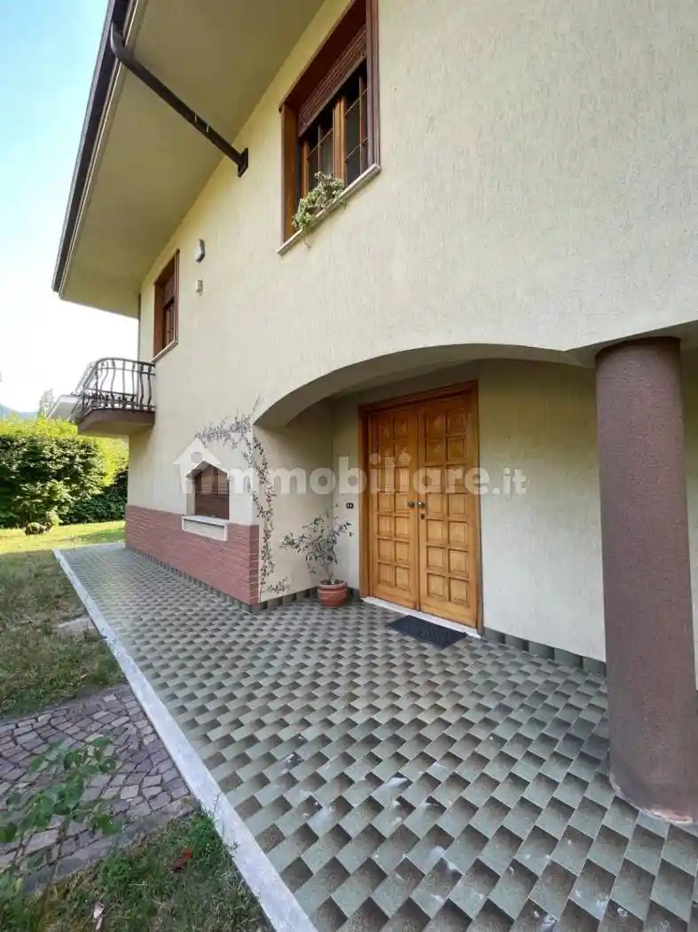 Villa in vendita a Dronero