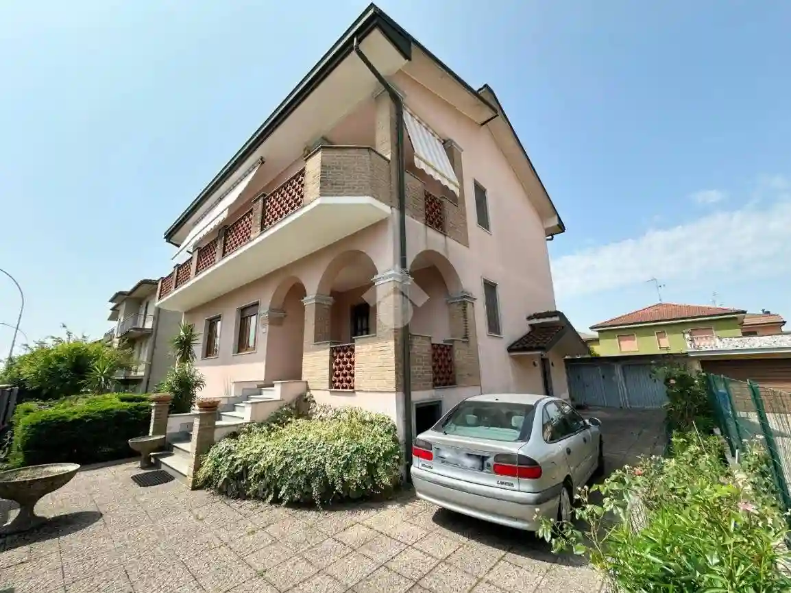 Villa - foto 2