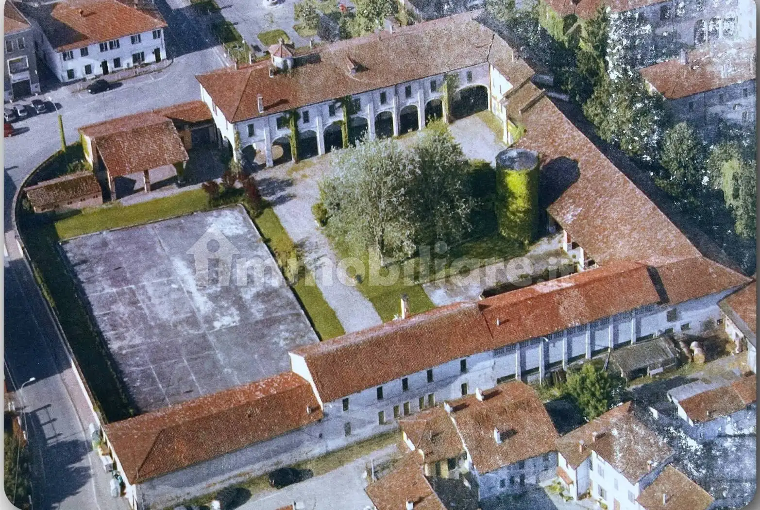 Rustico - Casale in vendita a Spessa