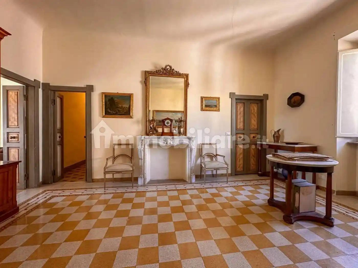 Appartamento in vendita a Lucca