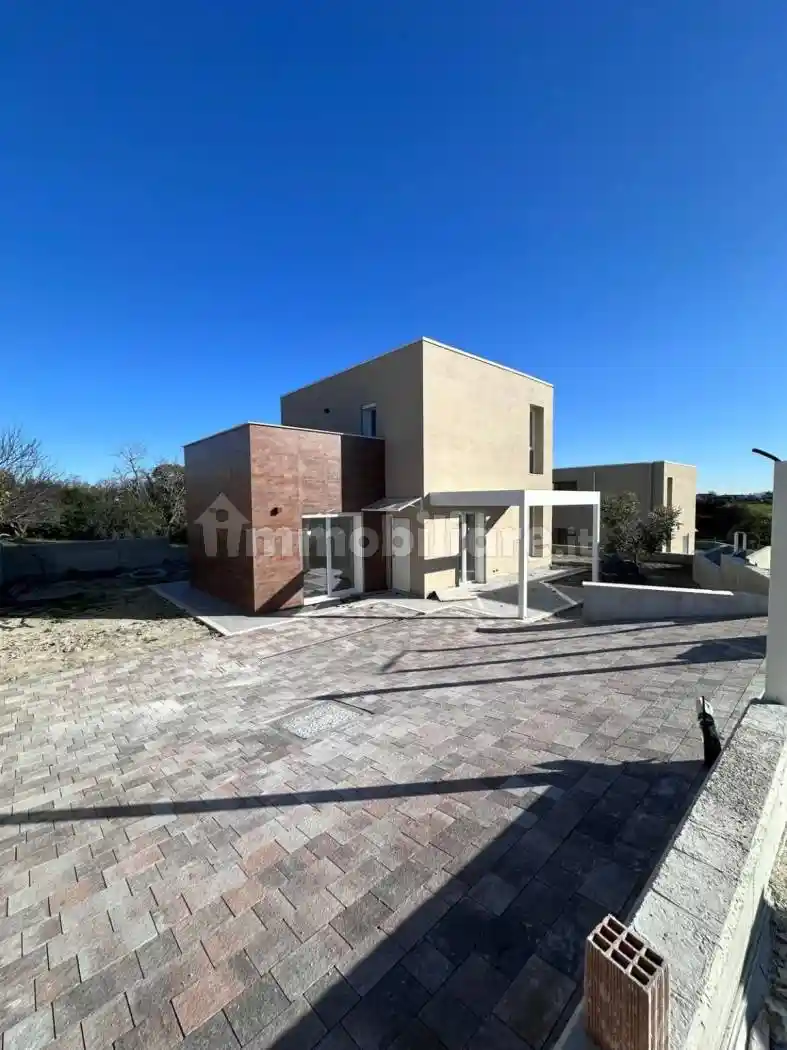 Villa in vendita a Fiumicino