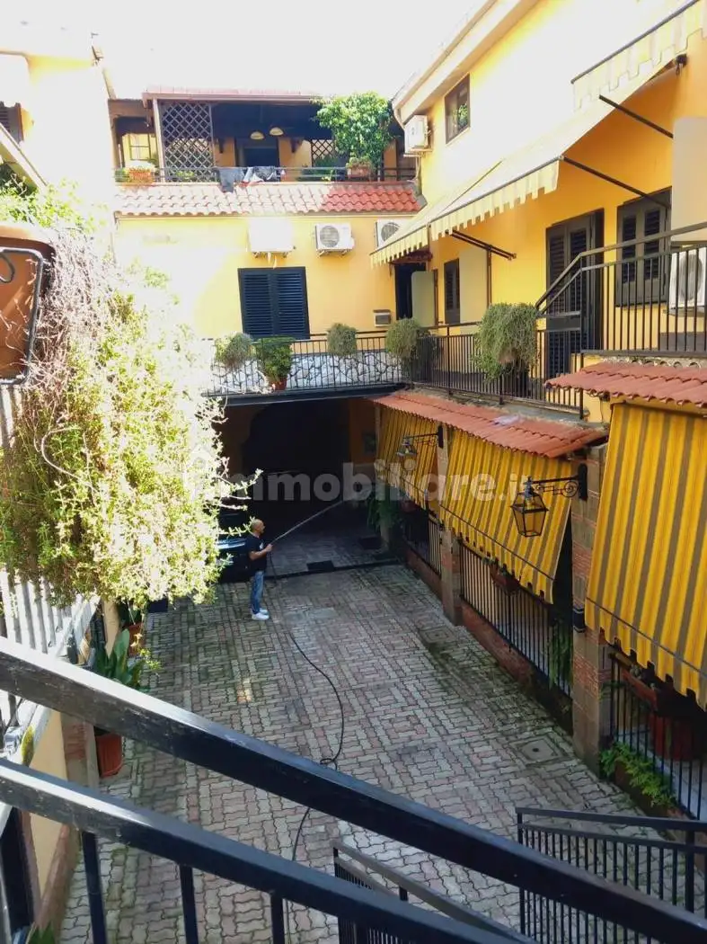 Palazzo - Edificio in vendita a Caserta